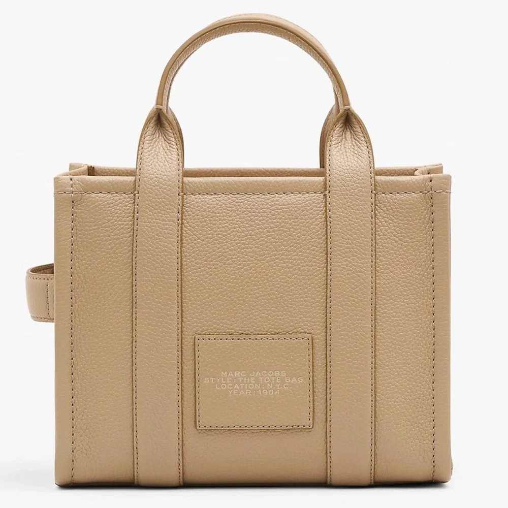 MARC JACOBS The Leather Small Tote Bag in Camel - Picture 9 of 9